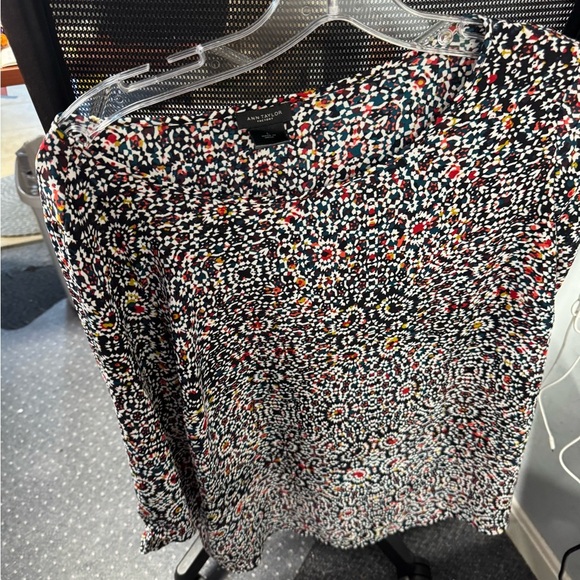 Ann Taylor Factory Tops - Ann Taylor factory top L // 101840